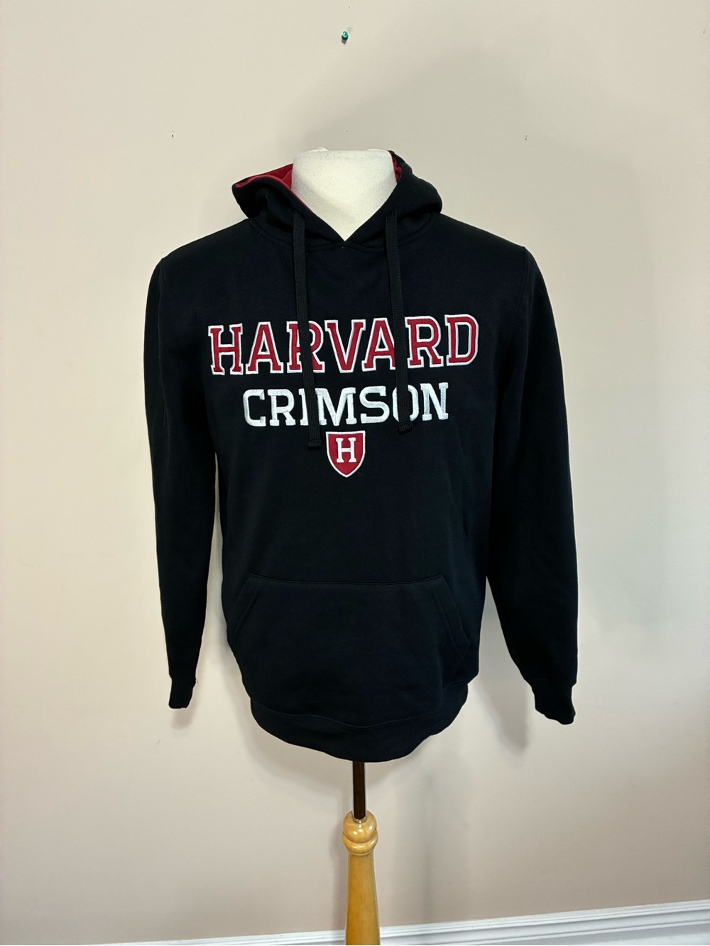 Colosseum Black Harvard Crimson Pullover Hoodie with Red & White Logo